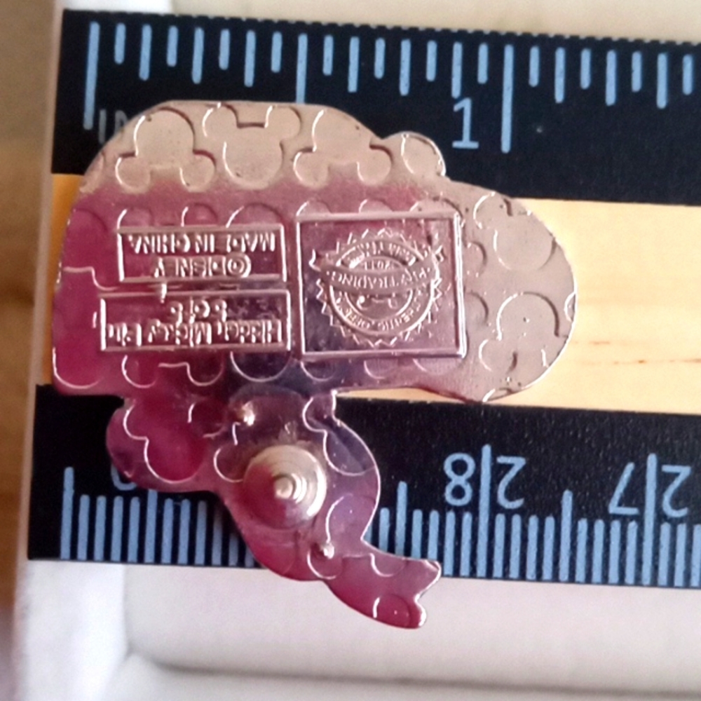 DISNEY HIDDEN MICKEY DONALD DUCK COFFEE CUP PIN - Picture 4 of 5